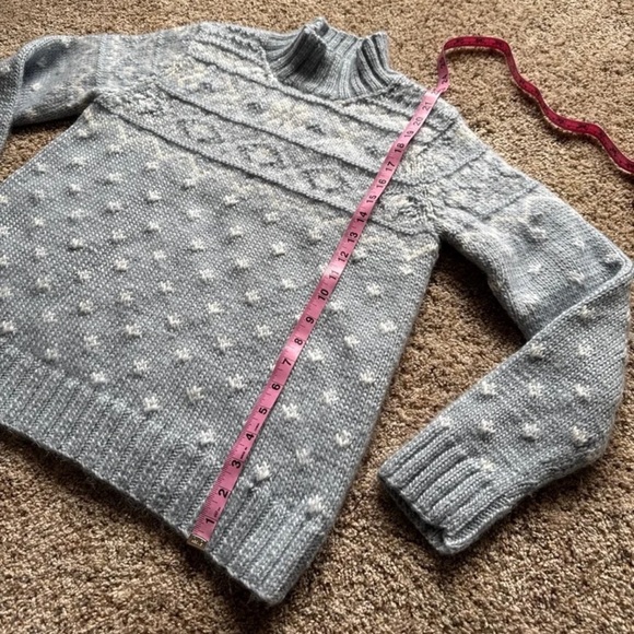 Ralph Lauren Exclusive Hand Knit Wool Blend Northern Lights
Sweater
Size Small - Picture 10 of 12